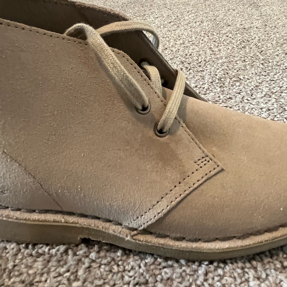 Clarks Women's Tan Suede Desert Boot Size 8 - Picture 12 of 15